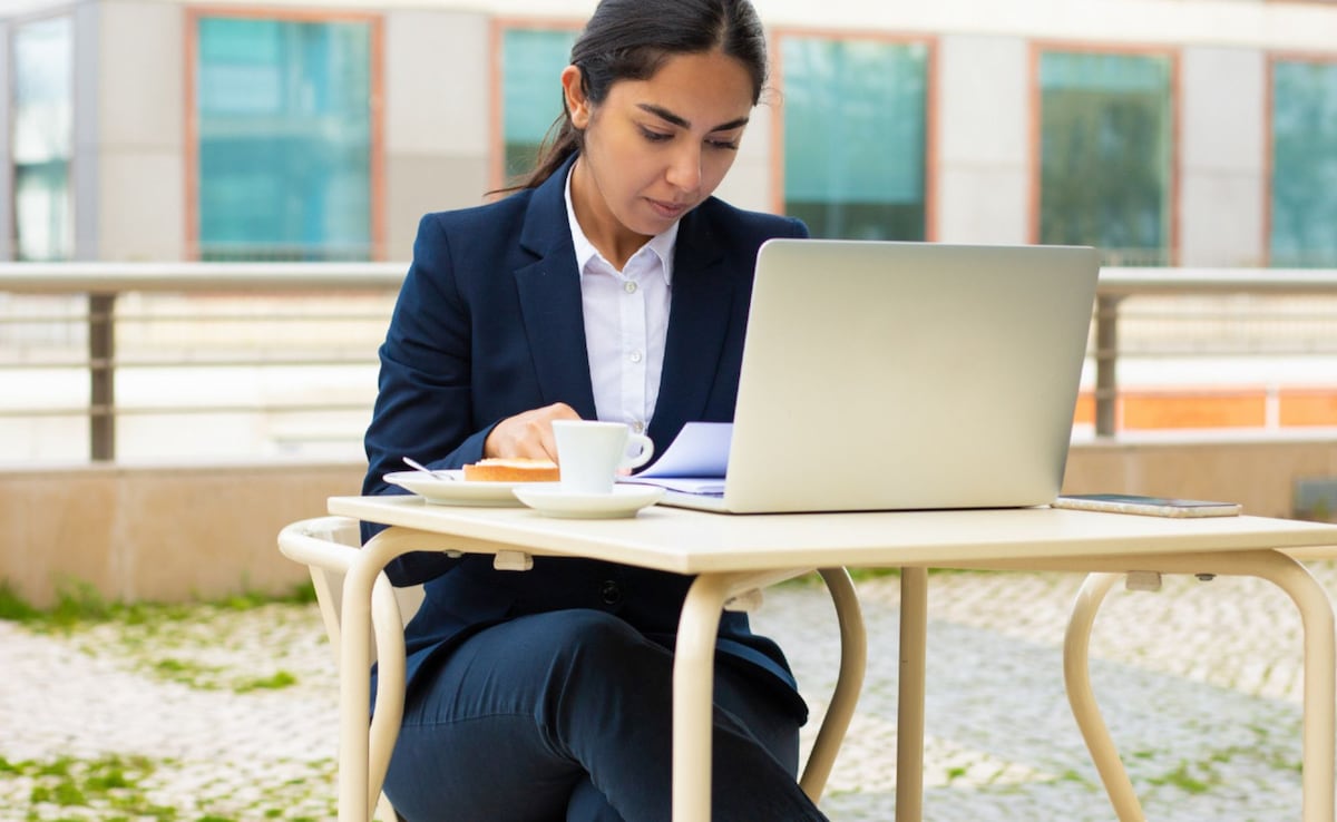 India's Joint Health Crisis: New Data Links Office Chairs To Faster Ageing