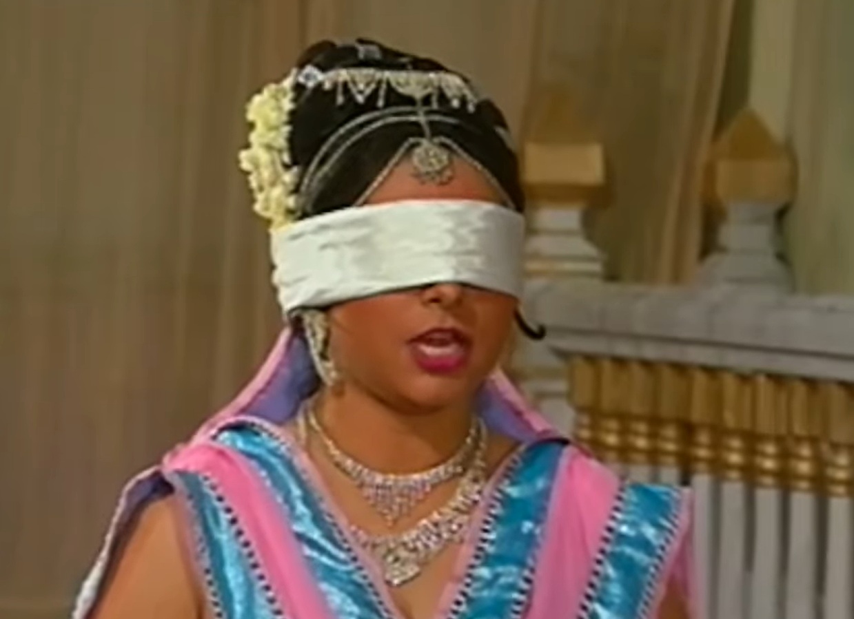 उम्र सिर्फ 22, रोल 100 पुत्रों की मां का! दूरदर्शन की महाभारत की 'गांधारी' असल जिंदगी में अब दिखती हैं ऐसी,  पहचानना होगा मुश्किल!