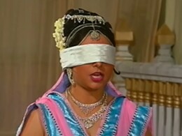 उम्र सिर्फ 22, रोल 100 पुत्रों की मां का! दूरदर्शन की महाभारत की 'गांधारी' असल जिंदगी में अब दिखती हैं ऐसी,  पहचानना होगा मुश्किल!