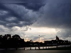 DC vs GT IPL 2026 Weather Report: दिल्ली-गुजरात मैच में बारिश बनेगी विलेन? जानें कैसा रहेगा मौसम, क्या है अपडेट