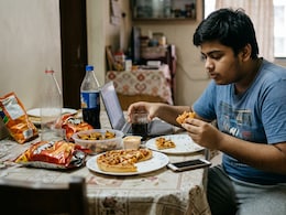 Obesity In Teenagers: Here's Why Early Intervention Is Crucial