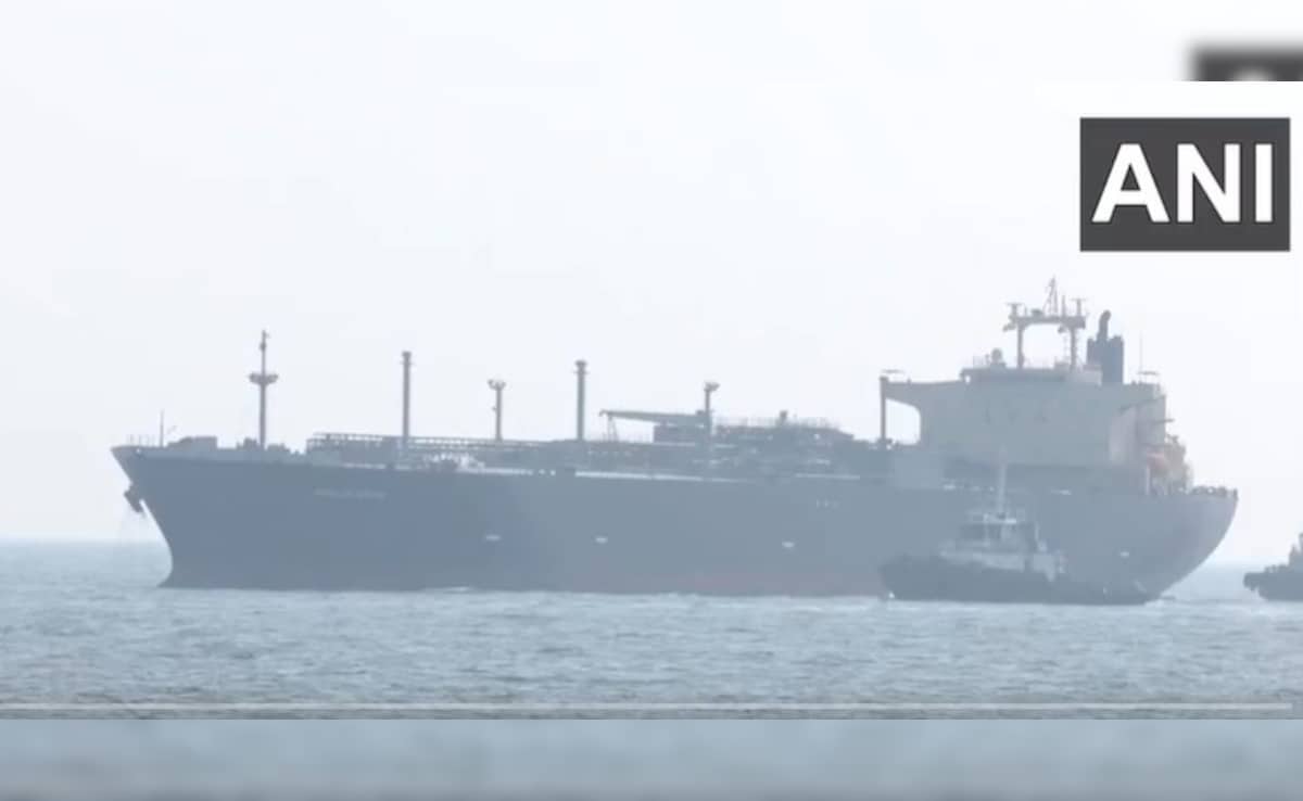 राहत की खबर: LPG से भरा एक और टैंकर होर्मुज पार करके पहुंचा भारत