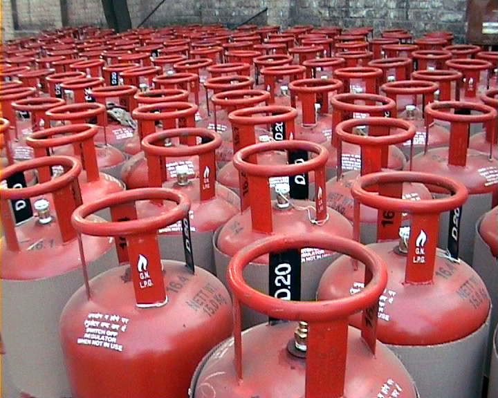 PNG Available But Opting For LPG Cylinders? Soon Your Supply May Get Cut Off &mdash; Here's Why