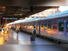 Train Cancelled: इन रूटों पर मार्च और अप्रैल में कैंसिल रहेंगी कई ट्रेनें, टिकट बुकिंग से पहले यहां देखें लिस्ट