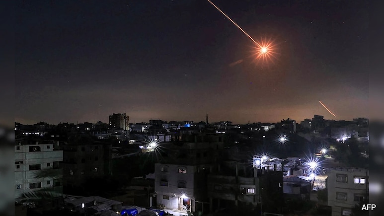 US-इजरायल के हमले में ईरान में मरने वालों की संख्या 555 के पार, दोनों ओर से दागी जा रही मिसाइलें