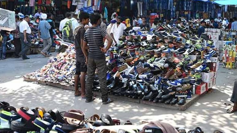 पुराने जूते-चप्पल से कमाएं हजारों रुपये, कबाड़ में न फेंके, इन पोर्टल पर बेचें पुराने जूते-चप्पल