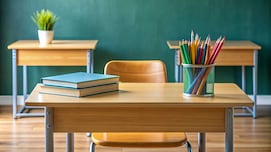 School Closed in April 2026: अप्रैल में छुट्टियों की भरमार, इतने दिन बंद रहेंगे स्कूल, देखें पूरी लिस्ट