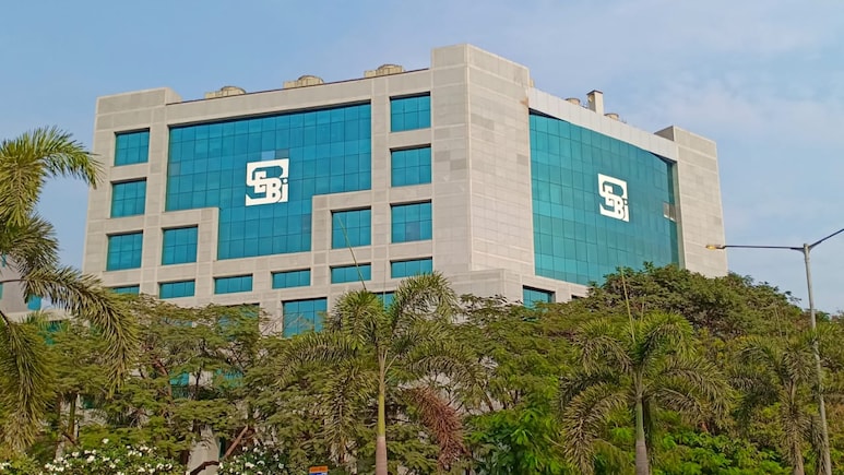 Sammaan Capital Gets SEBI Nod To IHC Deal, Clearing Door For Rs 8,850-Crore Acquisition