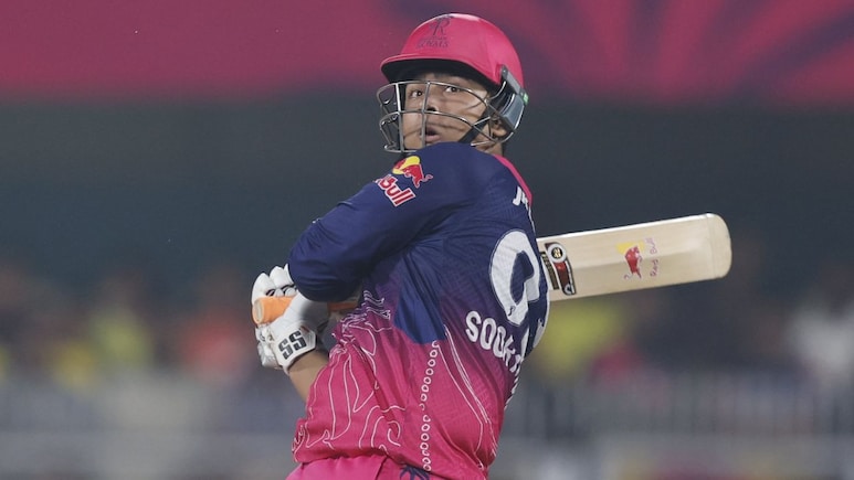 IPL 2026 CSK vs RR : पहिल्याच सामन्यात CSK ची दाणादाण, आयपीएलमध्ये राजस्थानचा 'रॉयल' विजय