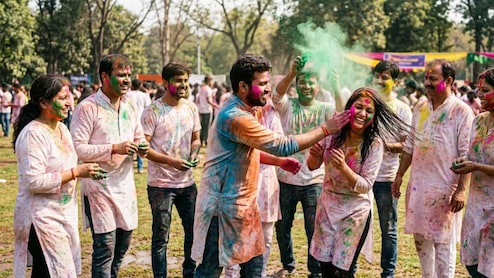 Holi 2026: होली में क्यों पहने जाते हैं सफेद कपड़े? जानिए इसके पीछे छिपी खास वजह और मान्यता