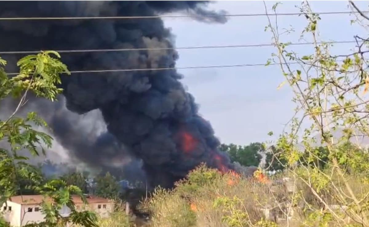 सतारा के MIDC की केमिकल कंपनी में भीषण विस्फोट, 10 KM तक कंपन का एहसास, कई इमारतों के कांच टूटे
