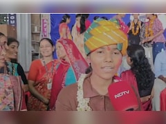 फ्लोर मिल चलाने वाली की बेटी ने किया टॉप, मानसी जांगिड़ को इनाम में मिलेगी 5 लाख की कार