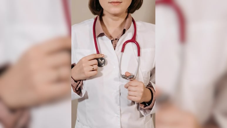 Doctor Claims Groom's Family Rejected Her For Being 'Too Ambitious', Internet Says "Good Riddance"