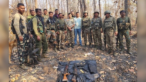 छत्तीसगढ़ में नक्सलियों को बड़ा झटका, जंगल से AK‑47 और INSAS राइफल बरामद