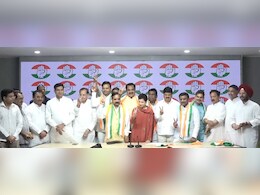 उत्तराखंड में राजनीतिक हलचल तेज, तीन पूर्व विधायक समेत 6 बड़े नेता कांग्रेस में शामिल; जानिए किसने थामा 'हाथ'