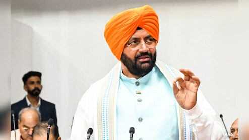 Haryana Chief Minister Hits Back At Bhagwant Mann Over "Fake Turban" Jibe