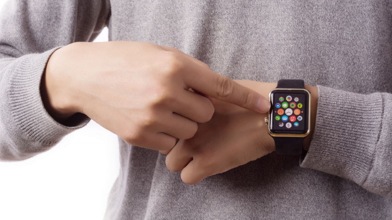 Samsung, Apple की इन Smartwatch पर मिल रहा है 65% तक डिस्‍काउंट, मौका कहीं छूट न जाए