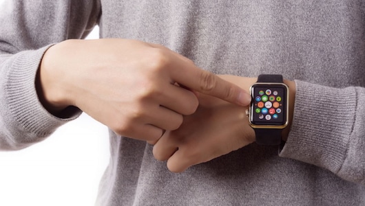 Samsung, Apple की इन Smartwatch पर मिल रहा है 65% तक डिस्&zwj;काउंट, मौका कहीं छूट न जाए