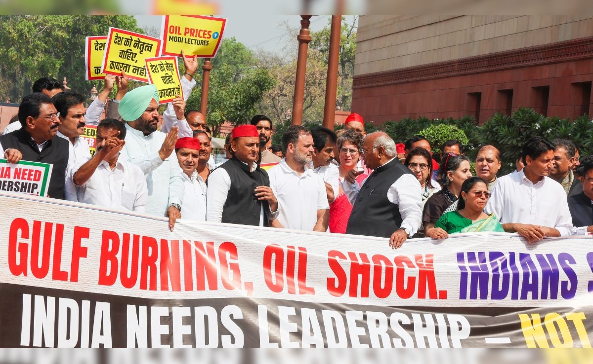 TMC का भी मिल गया था साथ, फिर आज स्पीकर के खिलाफ अविश्वास प्रस्ताव पर चर्चा से विपक्ष ने क्यों खींचे हाथ?