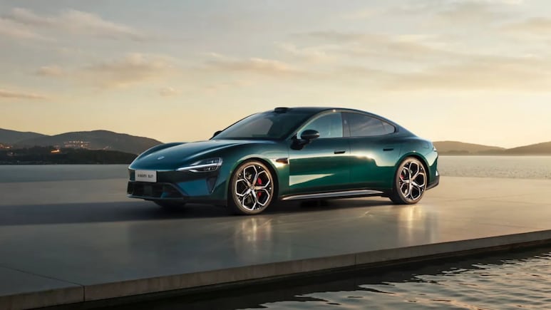 New Xiaomi SU7 Introduced With 'Dragon Chassis' And 902 Km Range