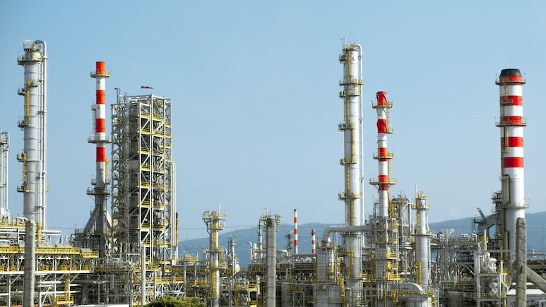 Indian Refiners To Push Play Button On Iran Oil Purchases After US Lifts Sanctions: Report