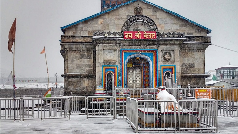 बर्फ ने फिर ढके पहाड़, ठंडी हवाओं संग लौटी सर्दी... 22 मार्च तक उत्तराखंड में बारिश‑बर्फबारी का दौर जारी