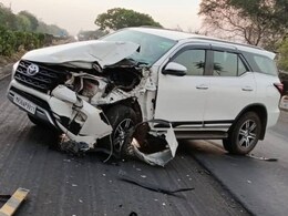 Accident News: काँग्रेस खासदाराच्या कारचा भीषण अपघात!  ट्रकची धडक, आलिशान फॉर्च्युनरचा चक्काचूर