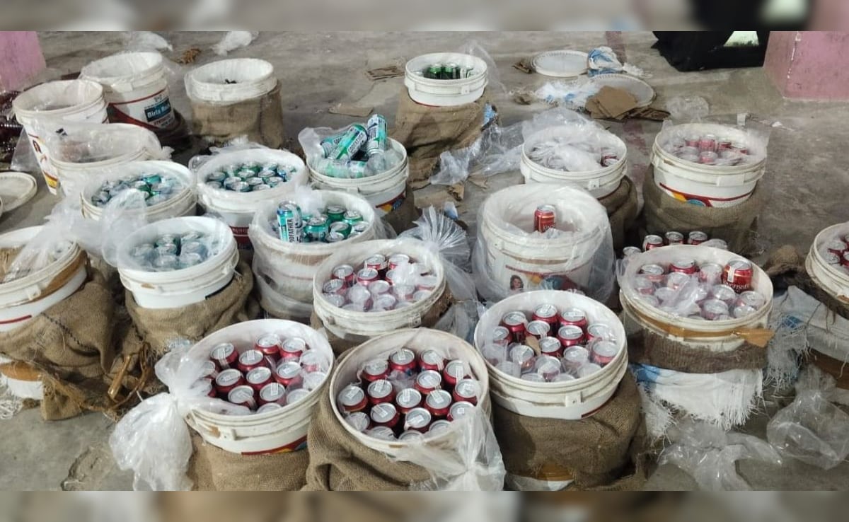ब‍िहार में अमेजन से ऑनलाइन ऑर्डर क‍िया था मछली का दाना, पहुंची शराब और बीयर बोतलें 