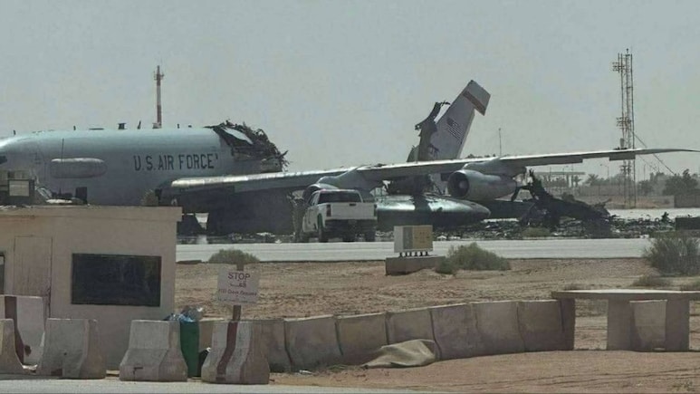 अमेरिका की 'आसमानी आंख' तबाह, देखिए ईरान के एक हमले ने US के इस खास विमान की क्या हालत कर दी