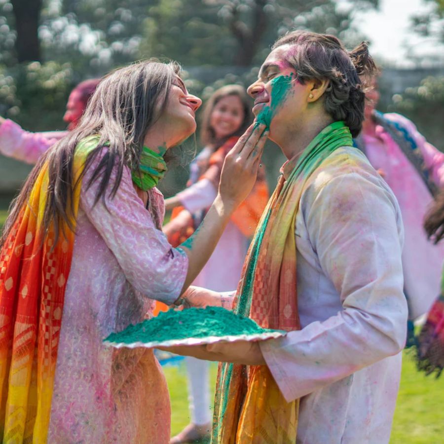 Holi 2026 Guide: Smart Safety Tips And Gadgets Every Woman Should Carry
