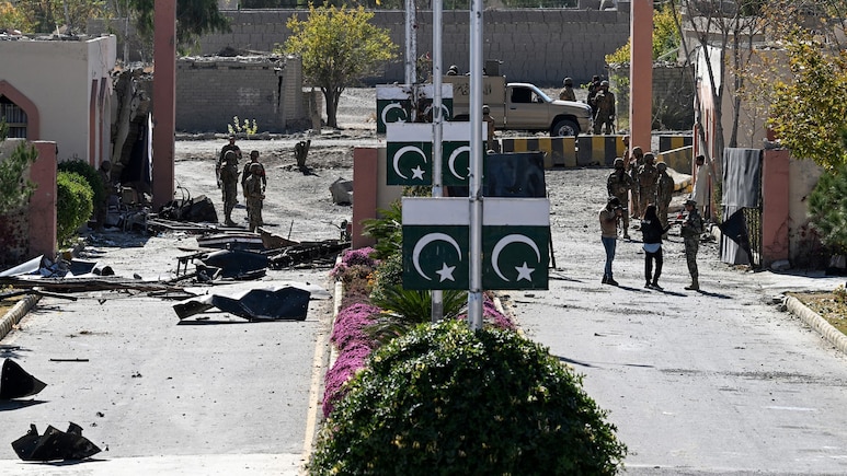 पाकिस्तान के सैन्य अड्डे पर अफगानिस्तान ने किया ड्रोन अटैक, 14 सैनिक मारे गए, 11 घायल