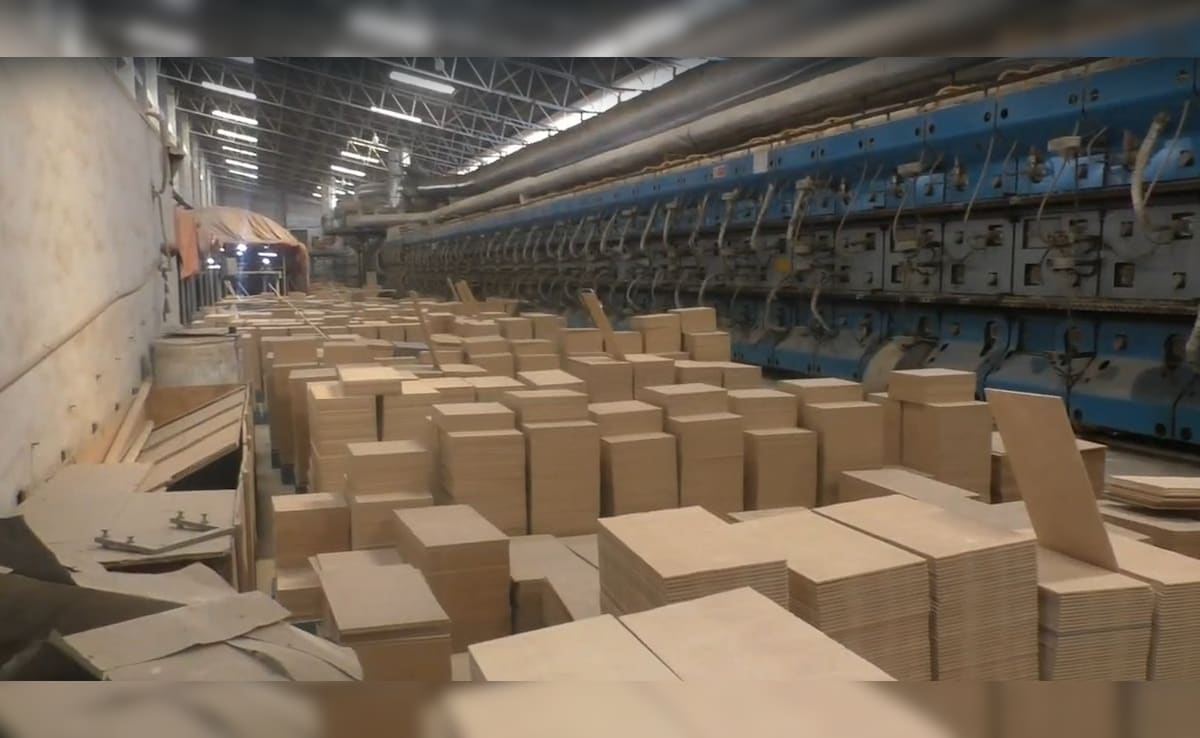 600 Units, 4 Lakh Workers: The Iran War Impact On Gujarat Tiles Industry