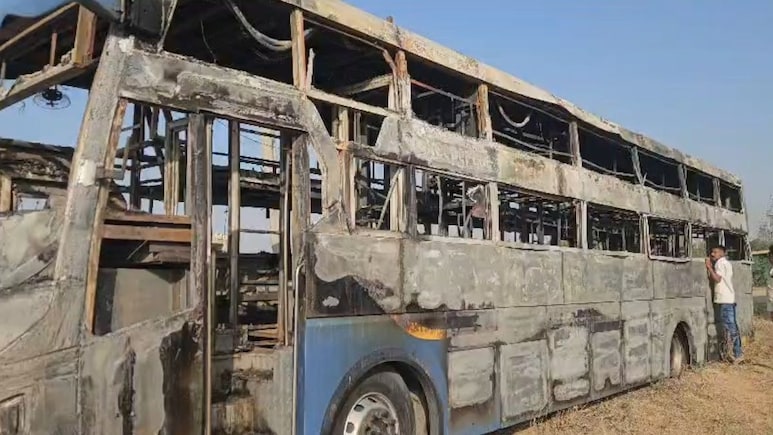 Jaisalmer Bus Fire: जैसलमेर-गुजरात हाईवे पर सवारियों से भरी बस बनी आग का गोला, खिड़कियों से कूदकर लोगों ने बचाई जान