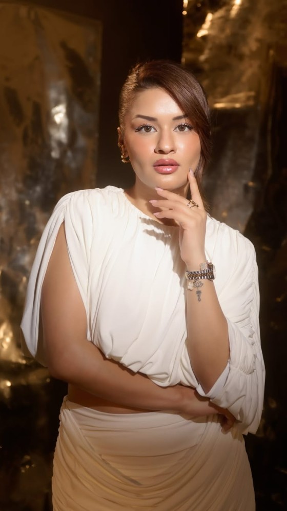 Avneet Kaur Pulls Off Peak Ruche Energy