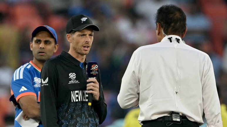 IND vs NZ : निर्णय चुकला, नशीब फिरलं!  वाचा टॉस जिंकूनही सँटनरने कसं सोपवलं भारताच्या हाती सोपवलं विजेतेपद