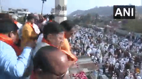 "राम के बिना रमजान नहीं", जयपुर में ईद पर ह&zwj;िंदुओं ने मुस्&zwj;ल&zwj;िमों पर बरसाए फूल