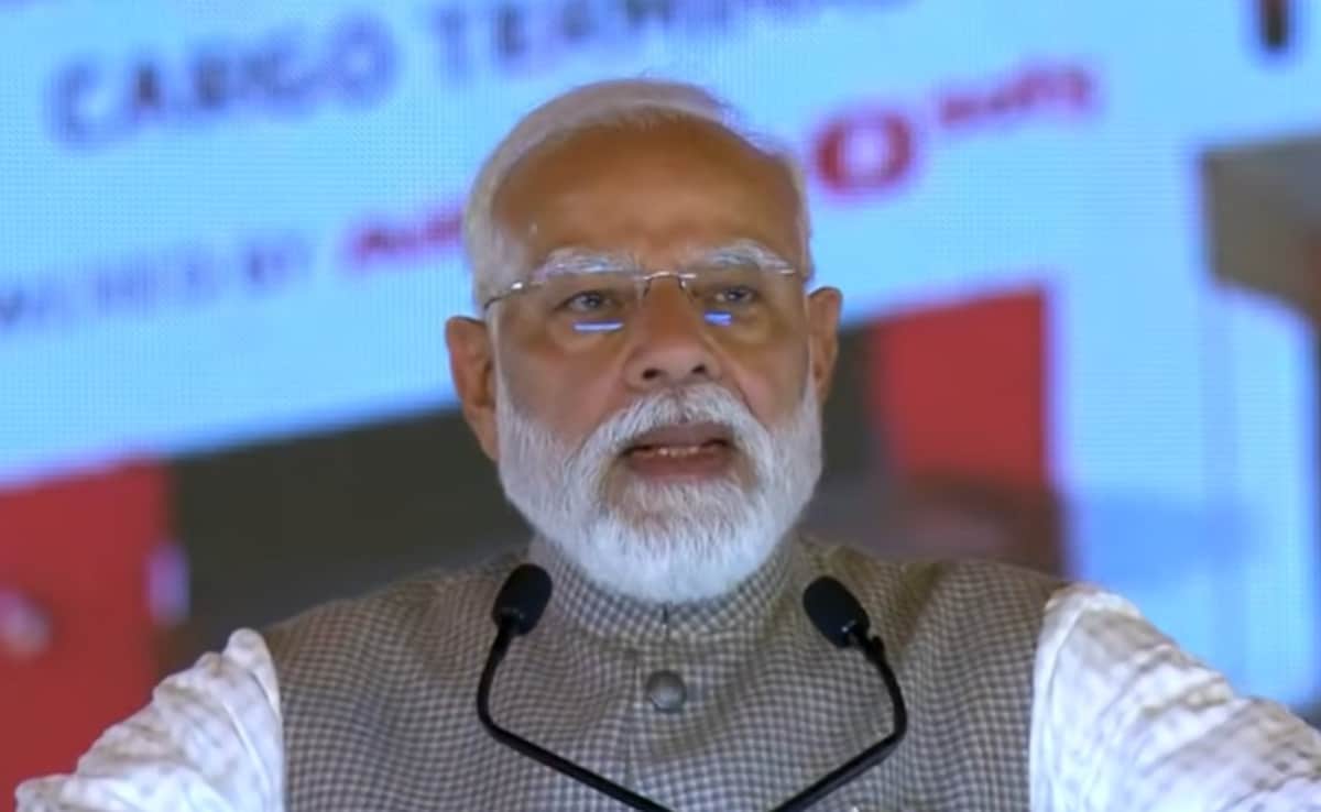 'अभी आधा काम हुआ है, मैंने सिर्फ पर्दा उठाया है...', PM मोदी ने नोएडा एयरपोर्ट का उद्घाटन कर ऐसा क्यों कहा