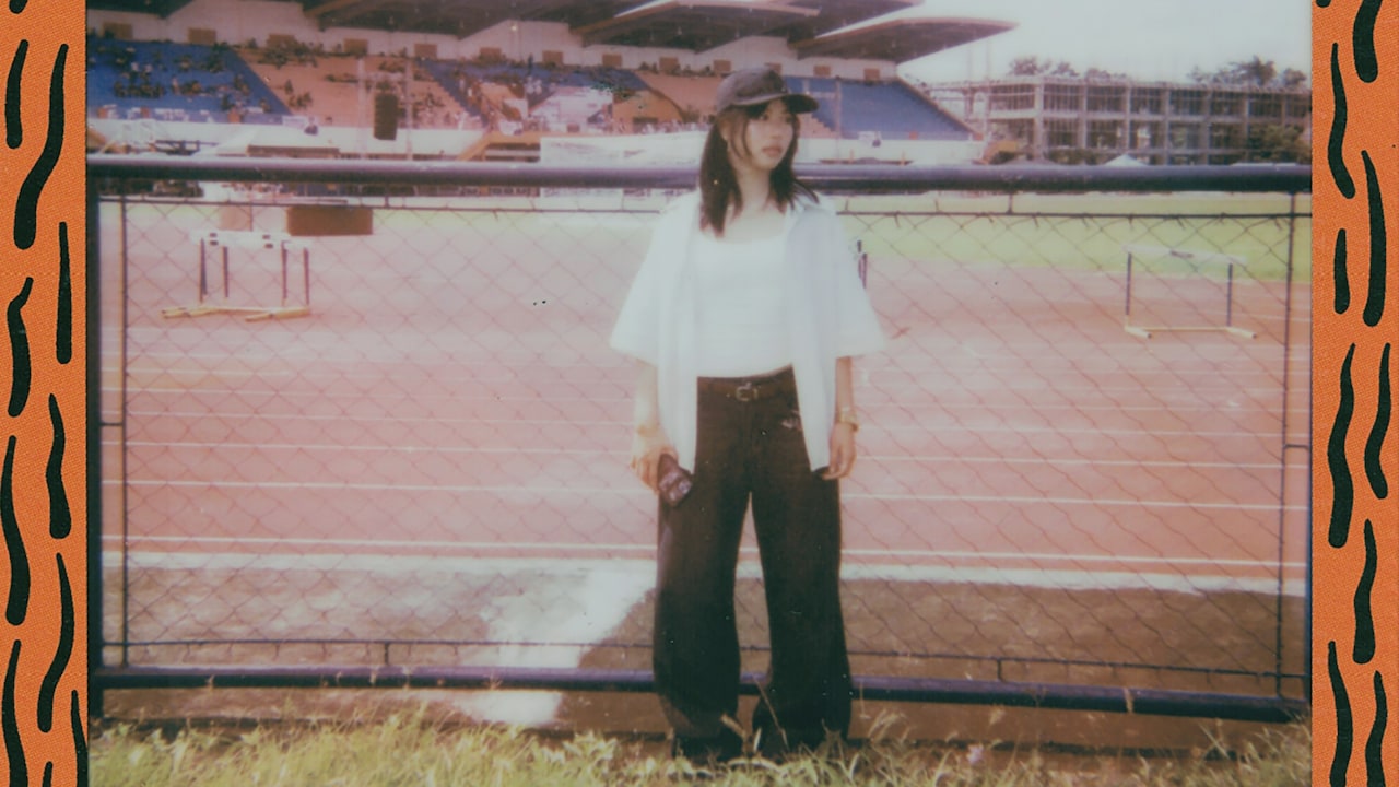 Fix Oversized Shirts With Shoulder Fit; Know How To Do It Easily