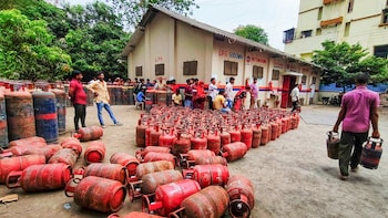 Govt Simplifies LPG-Surrender Process For PNG Users — Check Details, Key Steps