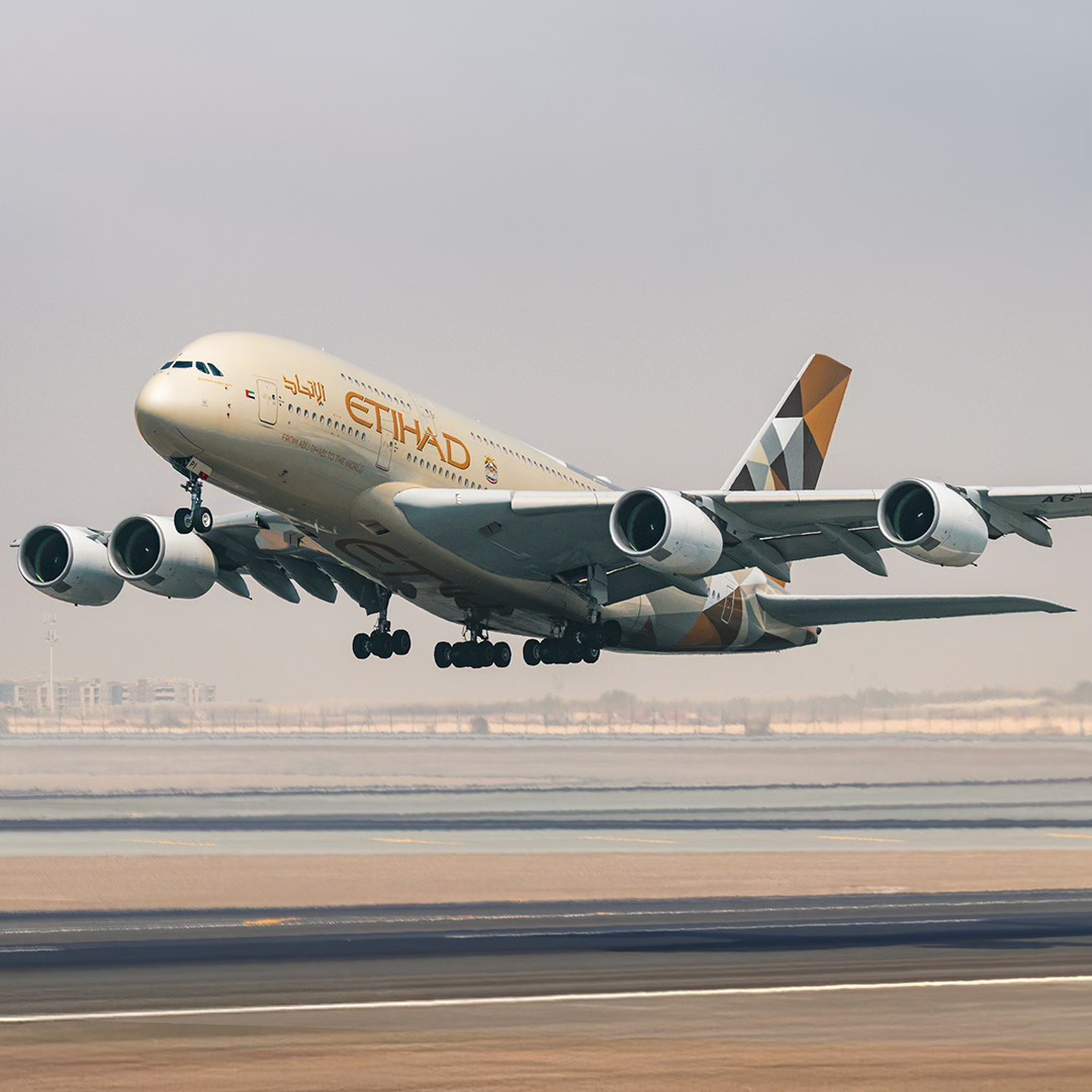 Emirates, Etihad And Qatar Airways Slowly Resume Flights After Airspace Reopens