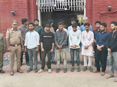 वाराणसी में गंगा के बीचों बीच उड़ाई इफ्तार की दावत, बिरयानी खाकर हड्डियां नदी में फेंकी, 14 अरेस्ट