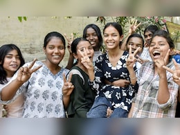 RBSE 12th Result 2026 LIVE (OUT): राजस्थान बोर्ड 12वीं में बेटियों ने गाड़ा झंडा, टॉप-5 में चार लड़कियां शामिल