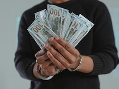 Man Walks Away With Just $605 After Robbing Six New York Banks In 5 Days