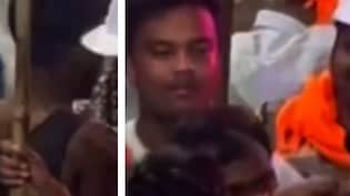 हजारीबाग: दारोगा की मूंछों पर मारा हाथ, बिना धैर्य खोए पुलिसकर्मी ने पार कराया रामनवमी जुलूस