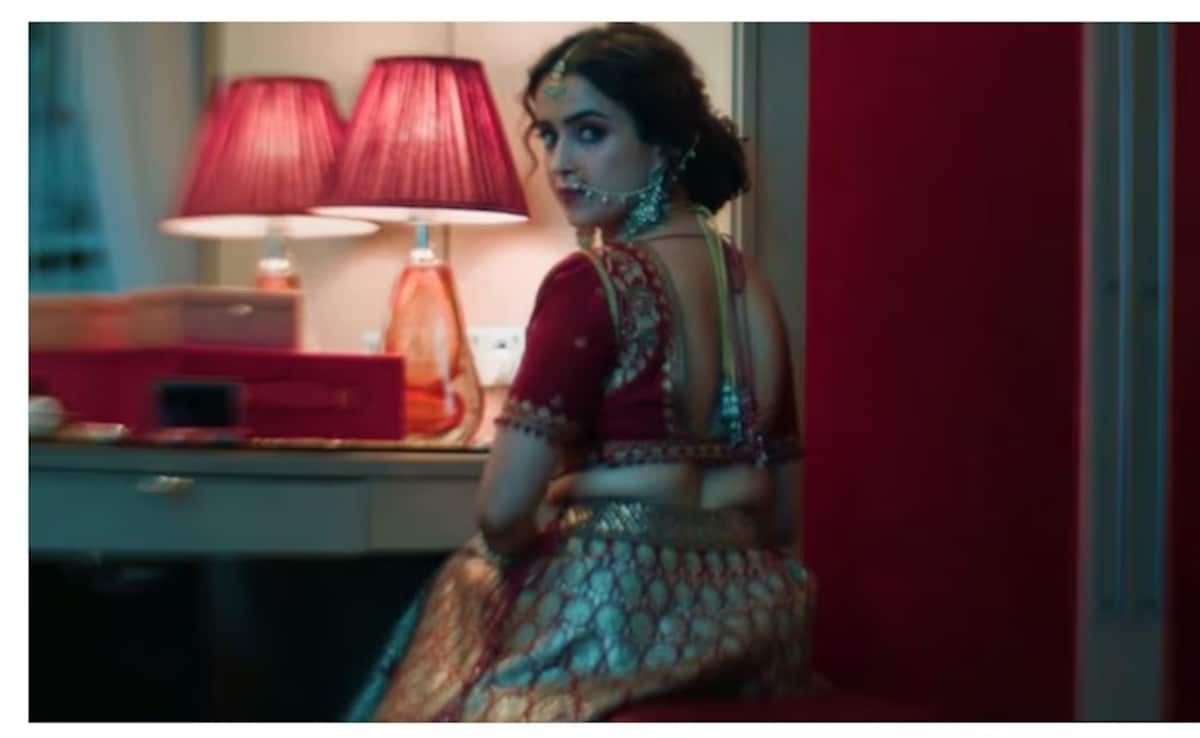 Sundar Poonam Teaser : सुंदर पूनम के टीजर ने लोगों के उड़ाए होश, दुल्हन के लिबास में सान्या मल्होत्रा दिखी खौफनाक और रहस्यमयी 