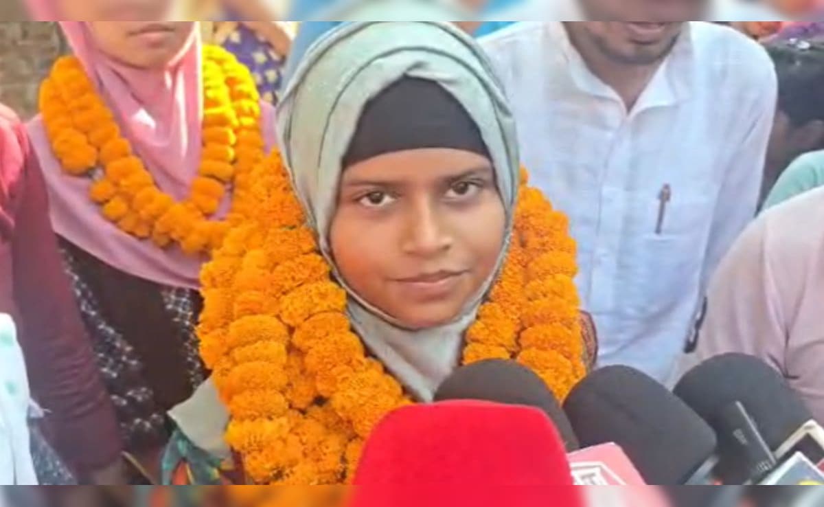 Bihar Board Result: राज मिस्त्री की बेटी नसरीन ने टॉप-10 में बनाई जगह, कहा- परिवार को गरीबी से निकालना है