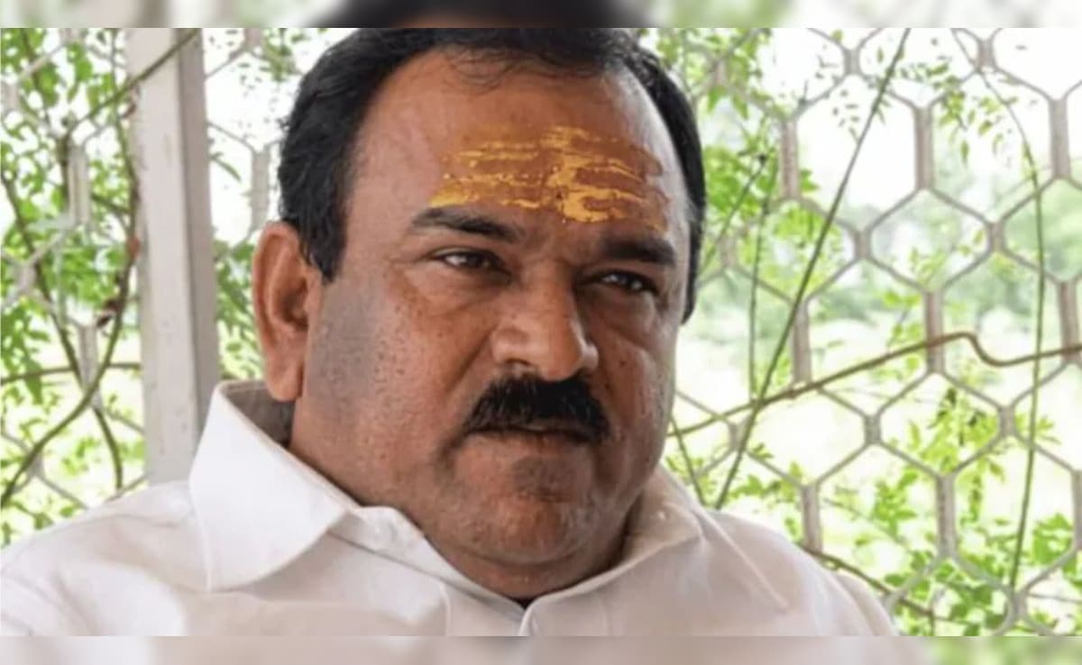 कौन मंत्री बनेगा? ये तक तय करता था अशोक खरात! NCP नेता के आरोप से बढ़ी हलचल