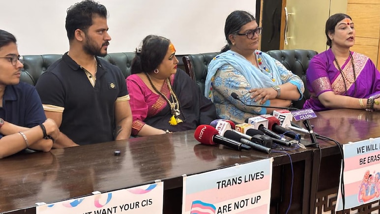 ट्रांसजेंडर बिल को लेकर अब सड़क पर उतरे किन्नर, पूछा सरकार क्यों उठा रही है हमारे अस्तित्व पर सवाल