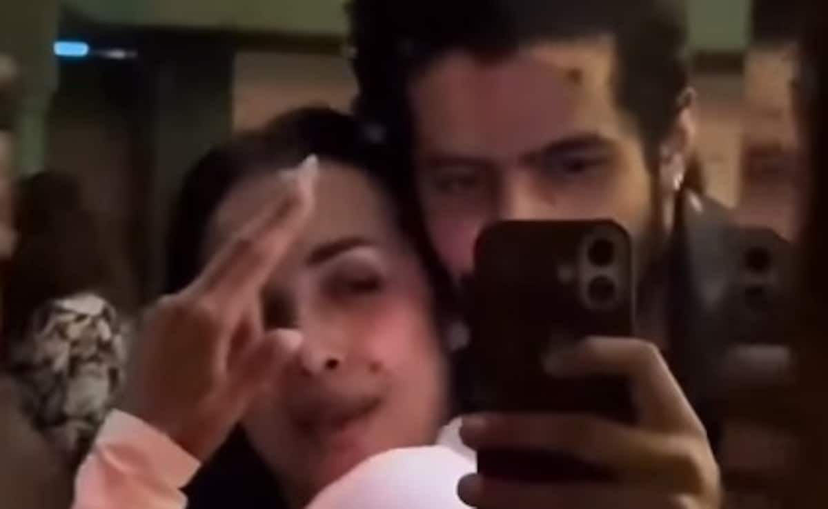 मलाइका अरोड़ा का नया वीडियो वायरल, मिस्ट्री मैन के साथ क्लोज डांस करती आईं नजर, कौन हैं ये सौरभ बेदी?