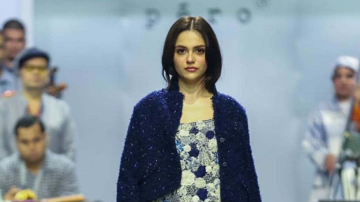 Aneet Padda Walks For Pero's 'Out of Office' Finale Show At Lakme Fashion Week